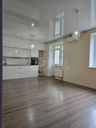 Квартира 43 квм в ЖК Казка  Лебедева 1 Феофанія Теремки - фото 1