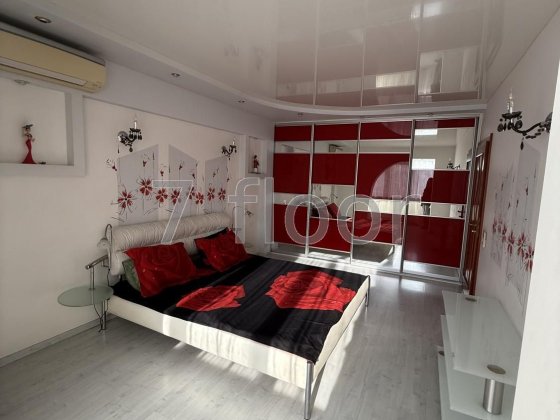 3 кімнатна квартира метро Героїв Дніпра Оболонь ТРЦ Дрім Таун Оазіс Київ