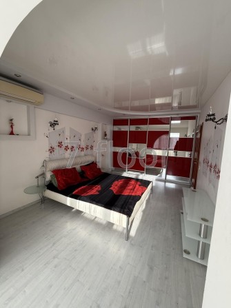 3 кімнатна квартира метро Героїв Дніпра Оболонь ТРЦ Дрім Таун Оазіс - фото 1