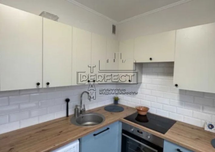 Продаж 2к квартири Богатирська 6 / Богатырская 6 - фото 1