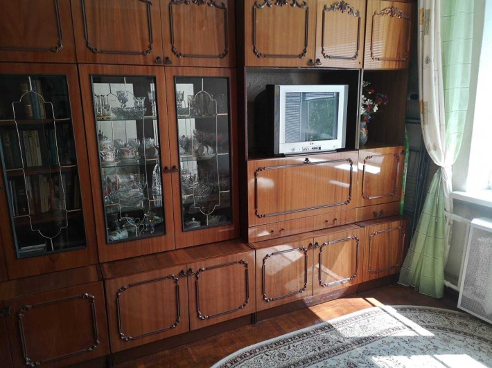 Найближчі ст. метро Почайна, Лук"янівська. вул. Вишгородська, 10 - фото 1