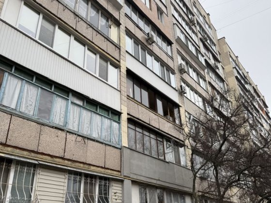 Продаж 1 кімнатної під ремонт Рокоссовського 10 Київ