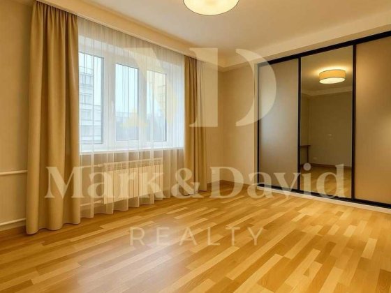 Новий ремонт 44м2  Русанівка, метро Лівобережна Ентузіастів, 7 Київ