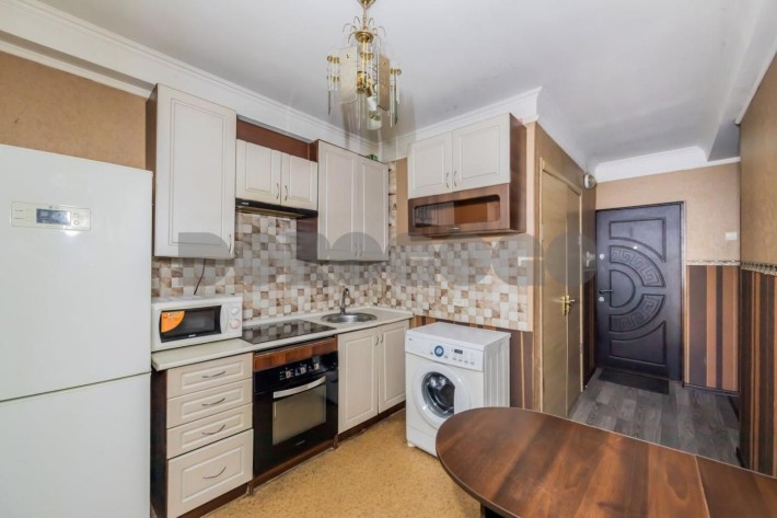 Продаж 1к, Оболонський 43а, 1 поверх з прибудовою, 36м2 - фото 1