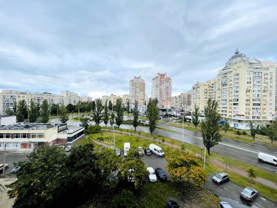 Продаж 2к квартири, пр. Володимира Івасюка 19А, метро Оболонь Київ