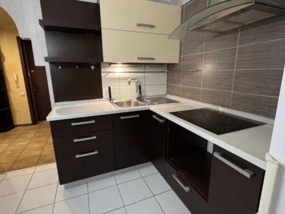 Продаж 1 кімнатна квартира Оболонський проспект метро Мінська вторічка Київ