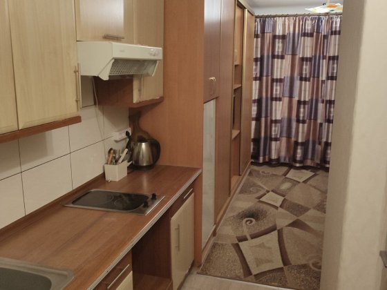 S Сдам в аренду гостинку со своими службами на Салтовке Харків