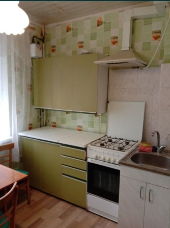 СДАМ 1 комн. квартиру метро Спортивная 2 мин. Коцюбайла (Державинская) - фото 1