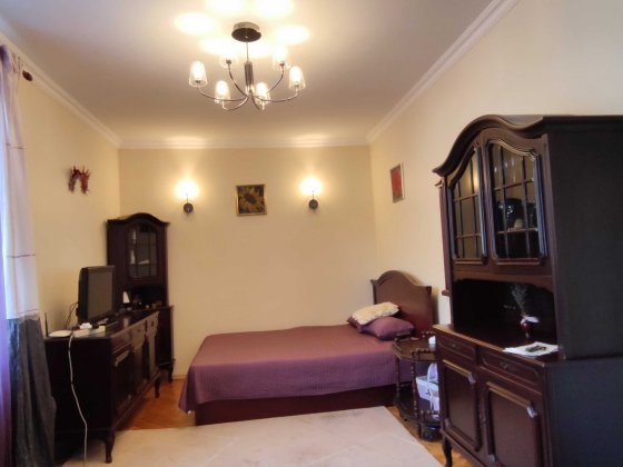 Оренда 1-кім. "сталінка" вул.Лазаренка Львів