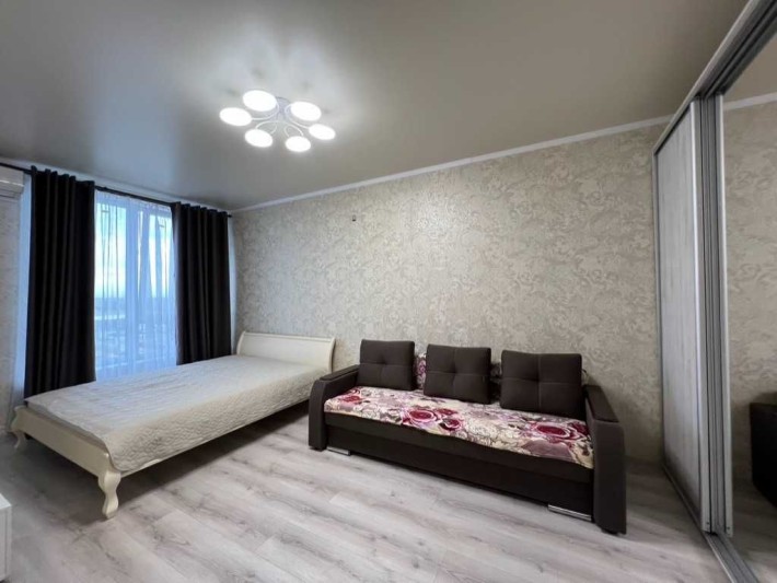 Сдам красивую квартиру в ЖК на Таирова возлее Мэтро. - фото 1