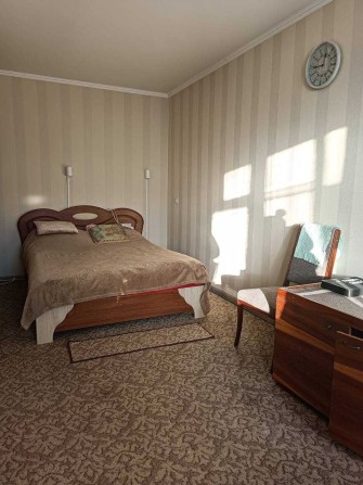 Сдам квартиру на П.Поле, ул.23Августа,42. м.23Августа 5 минут. - фото 1