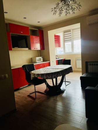 Здам простору 2-х кімнатну квартиру - фото 1