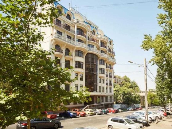 Двухкомнатная, евроремонт, Военный спуск, центр, От собственника. Одесса