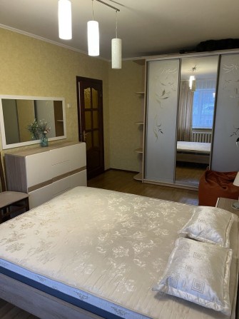 Довгострокова оренда трикімнатної квартири по вулиці Замостянська - фото 1