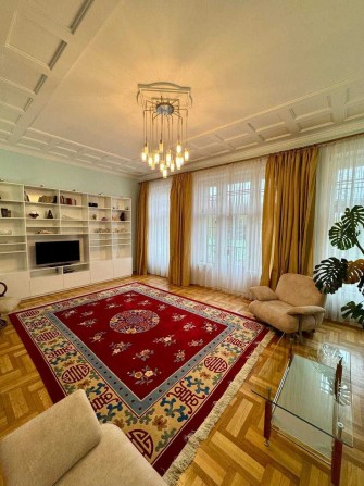 ОРЕНДА 4 -х кімнатної квартири, в центрі міста, по вул. Каліча Гора. - фото 1