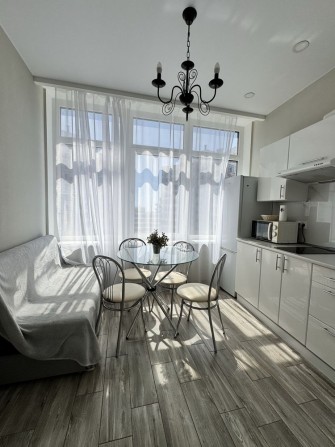 Сдам квартиру в Аркадии каманина жк 32 жемчужина - фото 1