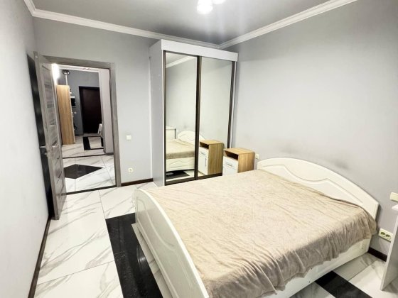 Большая квартира ремонт новострой ЖК Рогатинский Центр вблизи метро Харків