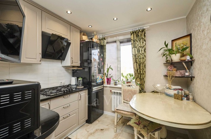 Двокімнатна квартира в центрі  метро Печерськ бульвар Лесі Українки - фото 1