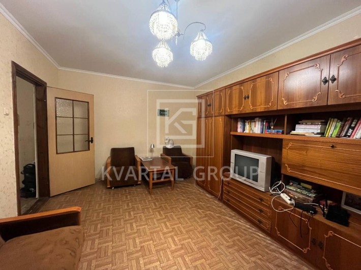 Без комісії. Простора 2к квартира біля метро Позняки. - фото 1