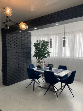 Продаж трикімнатної квартири Максимовича 3г - фото 1