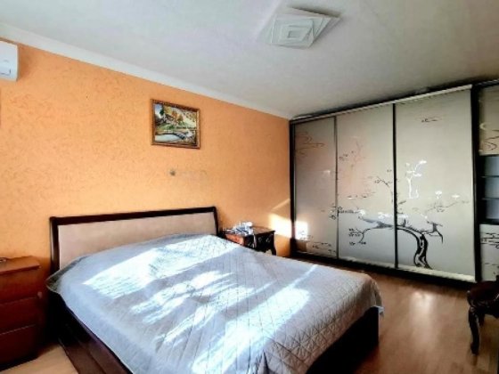 Затишна 2-кімнатна квартира 50 м² просп. Червоної Калини 21-А Київ