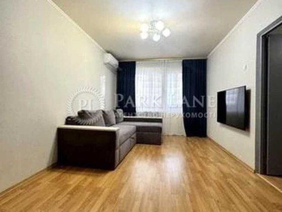 Продаж 2к квартири Йорданська 24 метро Оболонь 5 хв пішки Київ