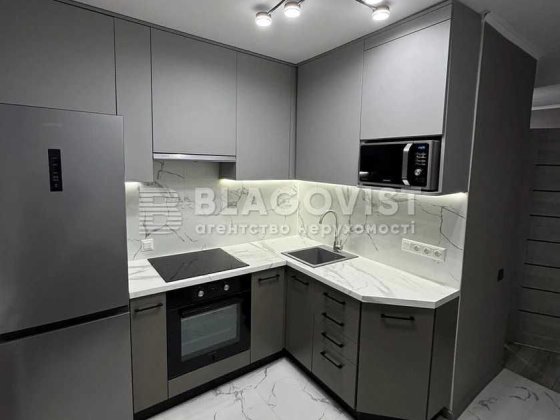 Продаж квартири Вишгородська, 46а, 1кімн.,  33кв.м Киев