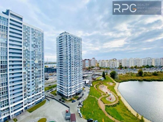 Продам 2к квартиру 81м2, ЖК Лебединий, Ревуцкого 40г Київ