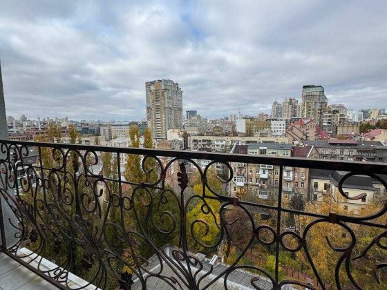 Без% 3к. 103м2 Саксаганського Центр Жилянська Паньківська Назарівська Киев