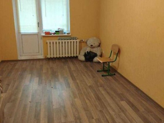 ПЕРШИЙ поверх ! ВЕЛИКА 121 м2 4-кімнатна по вул. Милославська ! Киев