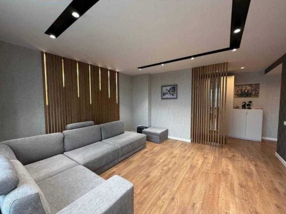 Видова 3 кімнатна квартира (метро Славутич) Киев