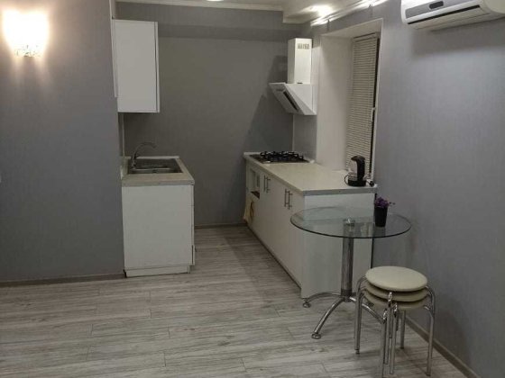 Без комісії продам квартиру Героїв полку "Азов", 28-Б Киев