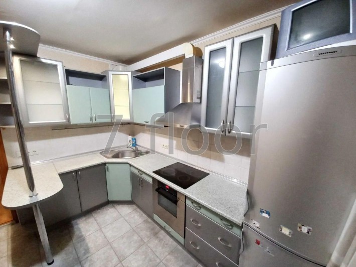 2 кімнатна квартира Троєщина Червоної калини метро Почайна ТРЦ Район - фото 1