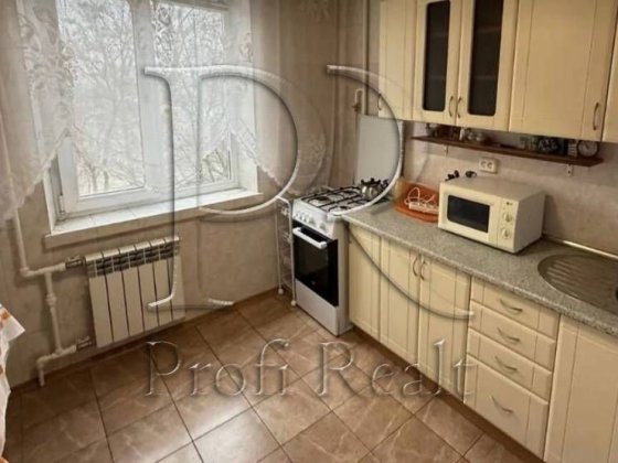 Продаж 2 к кв вул. Тростянецька 6,Дарницький р-н Київ