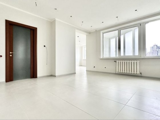 Продам 3к квартиру біля метро Позняки Київ