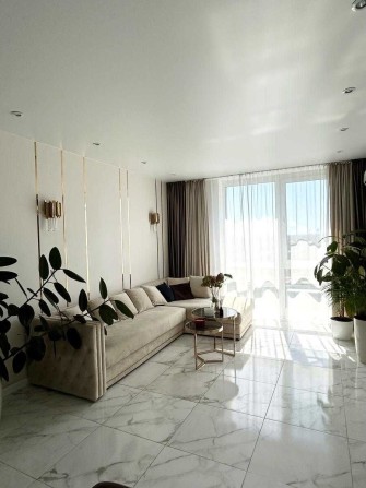 3к квартира з ремонтом 75м2 в Жк Славутич 2.0 метро Славутич Осокорки - фото 1