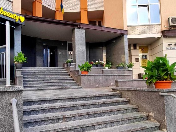 Продам 3-х комнатную квартиру. Осокорки. Вул. Є.Чавдар 2. Киев