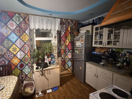 Продаж 2к квартири Миропільська 37 / Миропольская 37 Київ