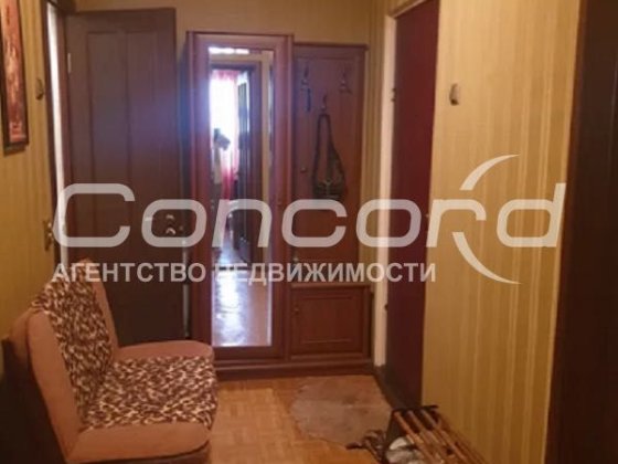 Продам 1к Вишняківська вул., 19/19, метро Позняки Київ