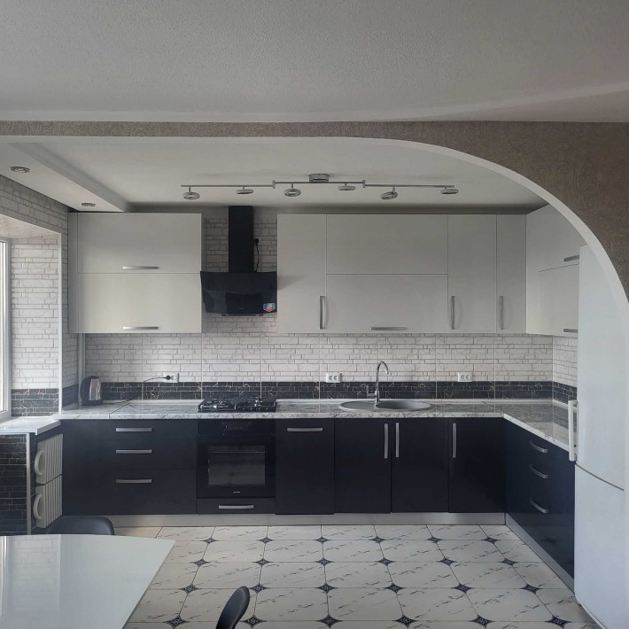 Сдам 3комн.с ремонтом на Холодной горе - фото 1