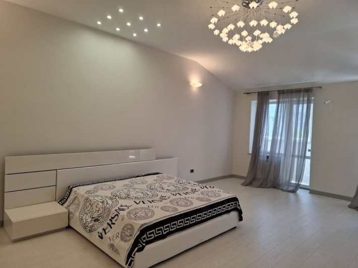 Новая стильная квартира в лучшем р-не Одессы в доме Каркашадже! - фото 1