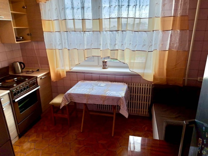 Сдам 1к улучшенку 40 кВ, м. Победа 5мин. Арендаторов с детьми берем. - фото 1