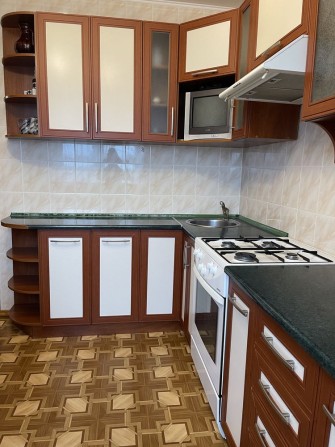 Сдам 2 комнатную квартиру на длительный срок по Леся Сердюка,10 - фото 1