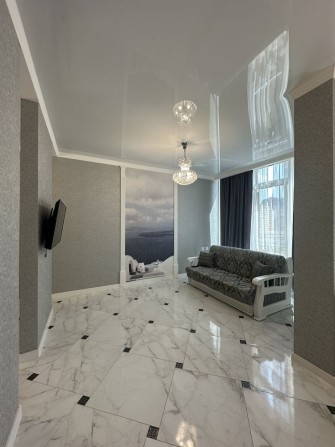 Сдам долгосрочно 1-комн квартиру/Аркадия/ 26 жемч/ Генуэзкая - фото 1