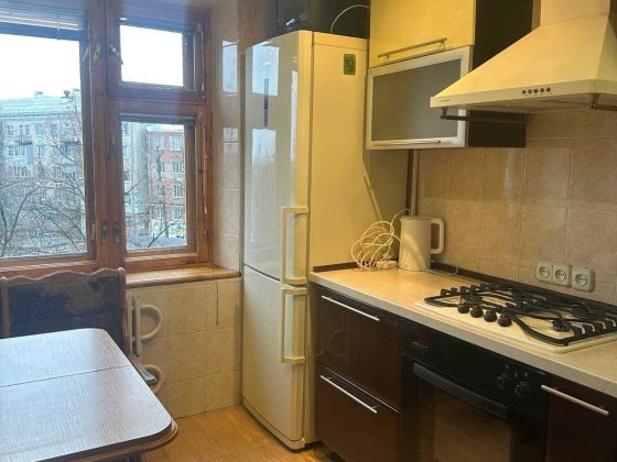 Сдам хорошую реальную 3 к на Холодной Горе , р-н Класса  Кирпичный дом Харьков