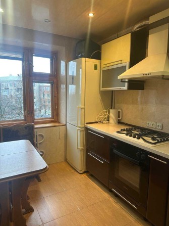 Сдам хорошую реальную 3 к на Холодной Горе , р-н Класса  Кирпичный дом - фото 1