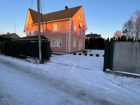 Оренда 1-кімнатної квартири в приватному будинку. Від власника Рованці