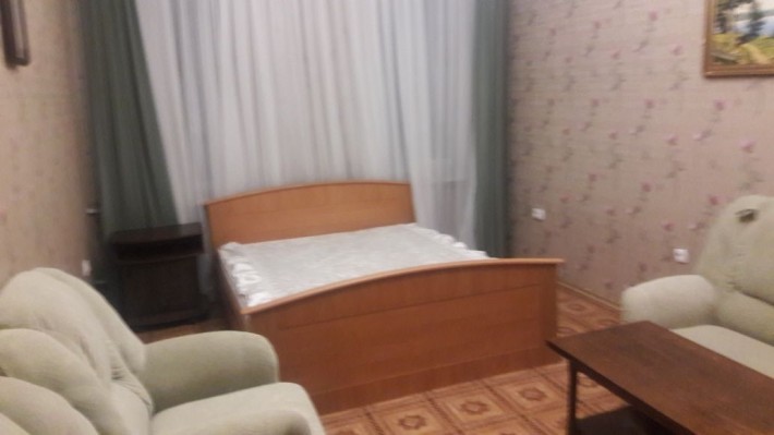 Сдам свою однокомнатную квартиру в историческом центре города - фото 1