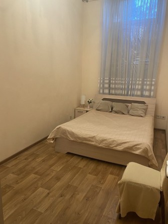 Двухкомнатная ,раздел.Коблевская,новый рынок,свет.есть.Своя - фото 1