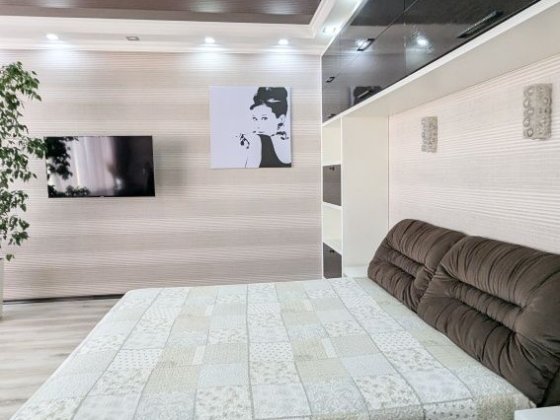 Пальмира, Аркадия - 2 спальни+ кухня студия. Одесса